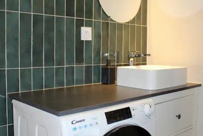 Enlarge image, modal window