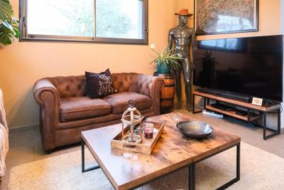 Enlarge image, modal window