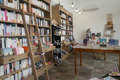 Enlarge image, modal window - photo du salon des saisons