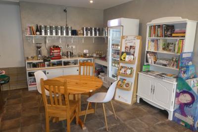 Enlarge image, modal window - photo du salon des saisons