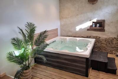 Enlarge image, modal window