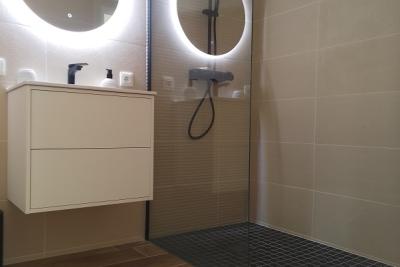 Enlarge image, modal window