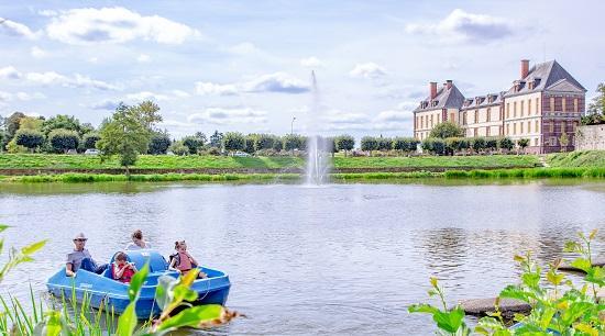 Enlarge image, modal window - Photo du château des Matignon de Torigny-les-Villes